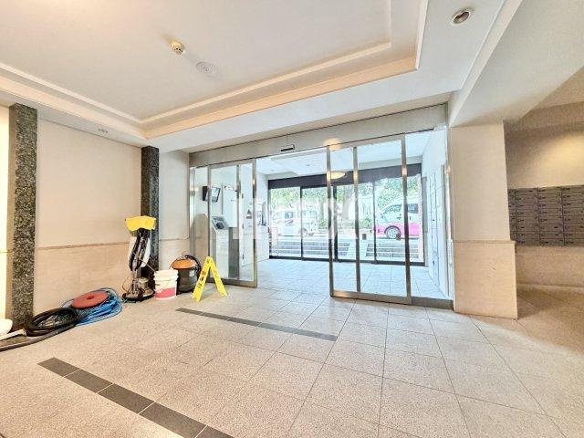 横浜市中区長者町４丁目の賃貸マンションのロビー
