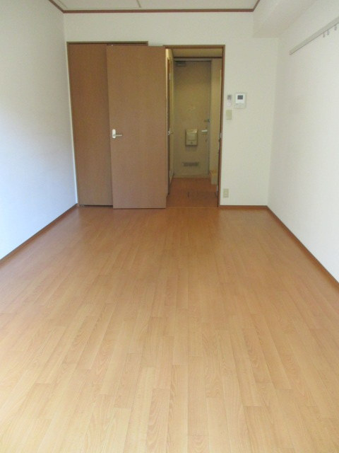 メゾンスカイピアの寝室|★7.5帖の広めのお部屋です★
