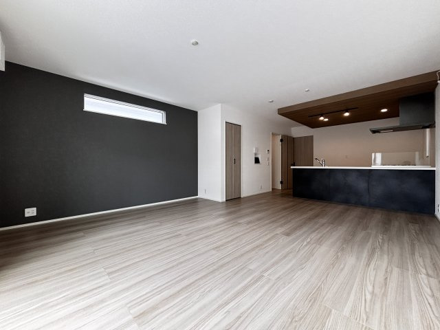 神戸市西区伊川谷町潤和新築戸建１号棟の居間・リビング