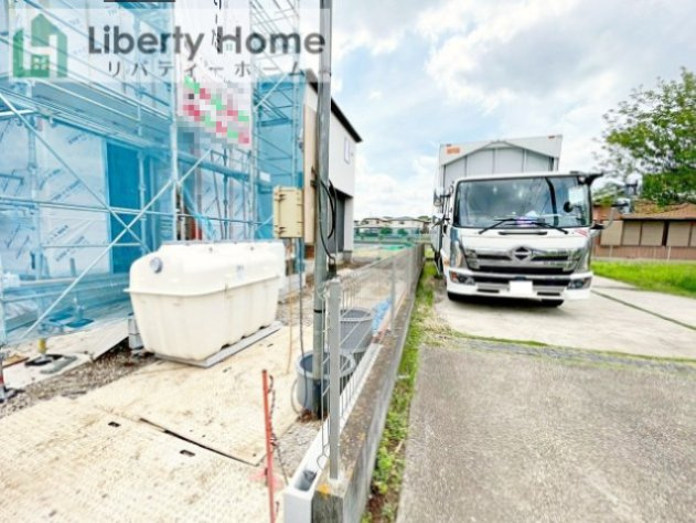 取手市野々井第1期　新築戸建　1号棟の前面道路含む現地写真