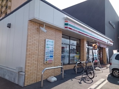 【周辺】 | カーサプラシード | セブンイレブン松山美沢店様まで750m