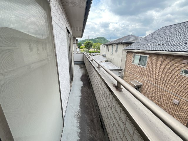 大津市松が丘２丁目 中古戸建のバルコニー