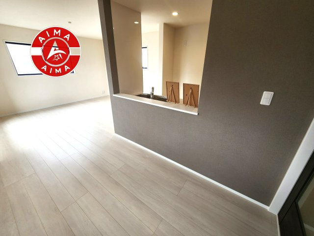 糟屋郡志免町田富1丁目第3-1棟（1号棟）のダイニング|キッチンから立ち込める香りが今日の料理を期待させます。