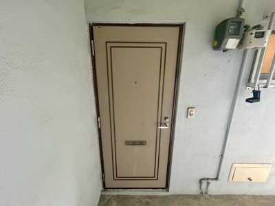 【玄関】 | コーポ島 | ※退去前の為、別部屋の写真を掲載しております