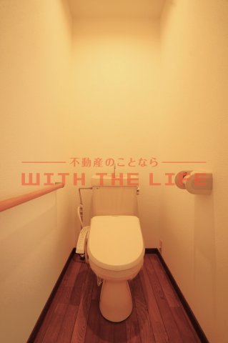 リバー・ビューこもりの【10,000円キャッシュバック対象物件】のトイレ|トイレもきれいです