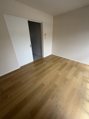 エクロール長田の洋室