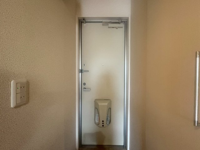エクレール上小阪の玄関