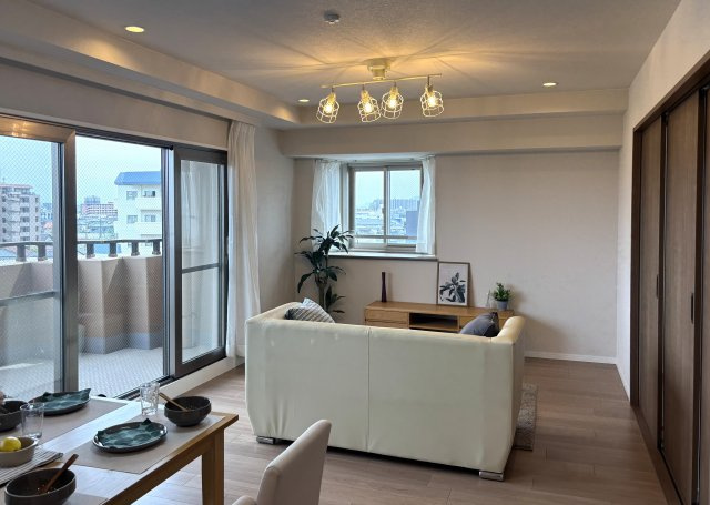アパガーデンピア関屋の居間・リビング