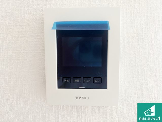 ♦堺市東区日置荘西町　新築一戸建ての防犯設備|カラーモニターインターホン！声だけでなく来訪者の姿や顔がモニターで確認できるので、小さなお子様がいらっしゃるご家庭でも安心できます！