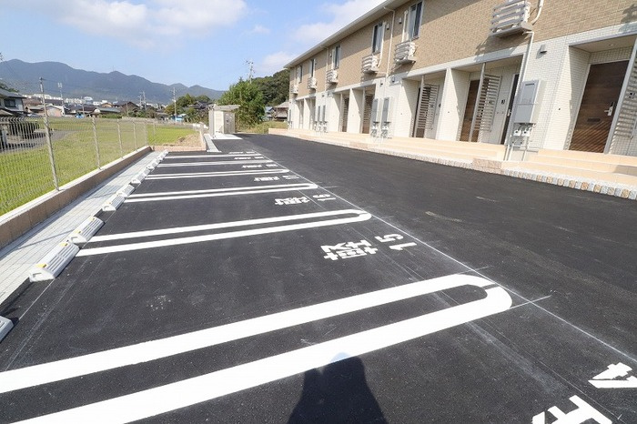 paisible palaisの駐車場