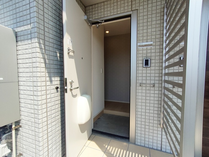paisible palaisの玄関