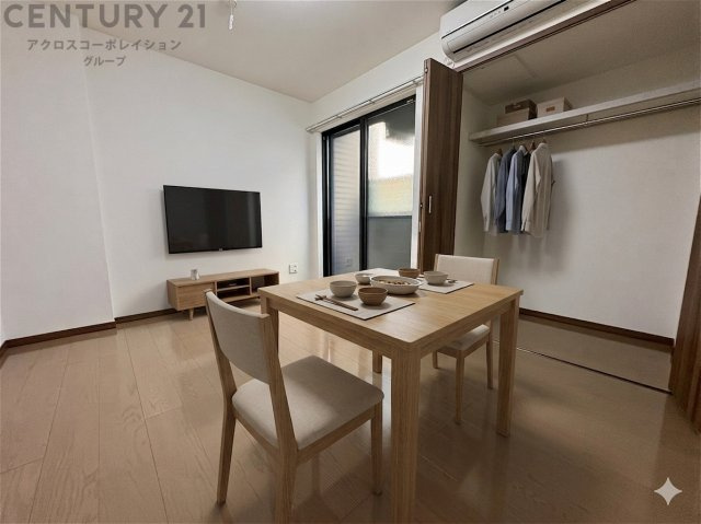 画像中の家具はＡＩにより配置加工されたものなので付属しません。