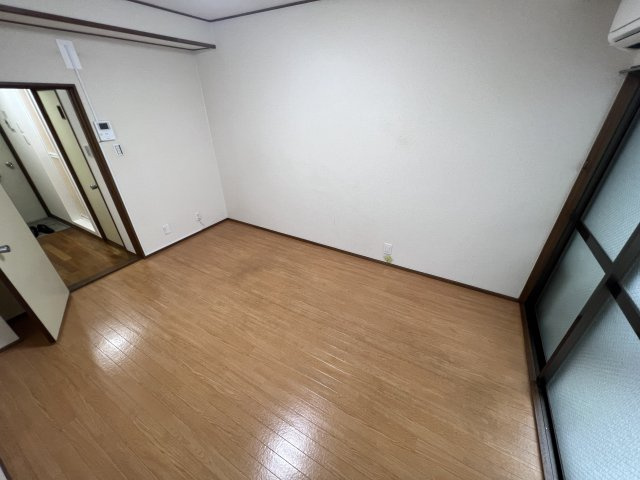 エアコン付きで快適に過ごせます♪