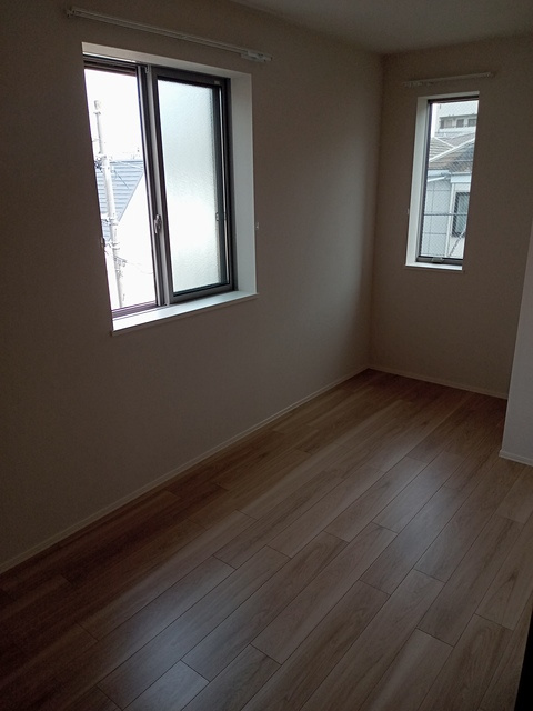 メゾン　リベッチオの子供部屋|★きれいなフローリングのお部屋です★