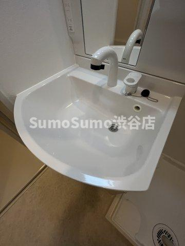 HJクラウンⅡの洗面所|忙しい朝には欠かせない洗面所です