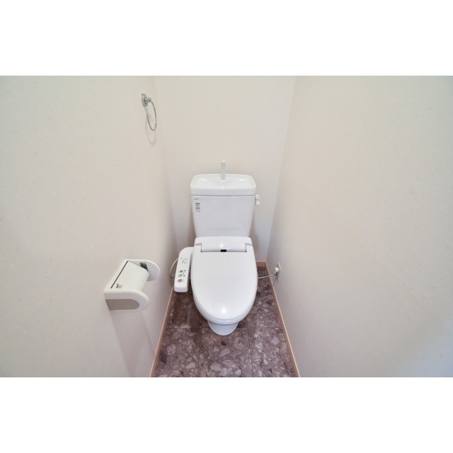 シャルダンベル【10.000円キャッシュバック対象物件】のトイレ|シンプルで使いやすいトイレです
