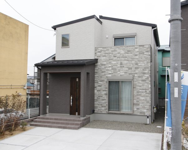 西小二里　中古未入居戸建て