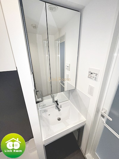 アジールコート汐浜キャナルの独立洗面台
