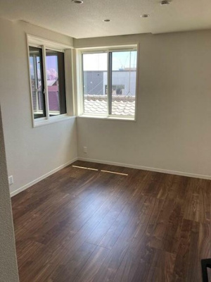 【居間・リビング】 | ピノ・レジデンス | 明るい洋室！