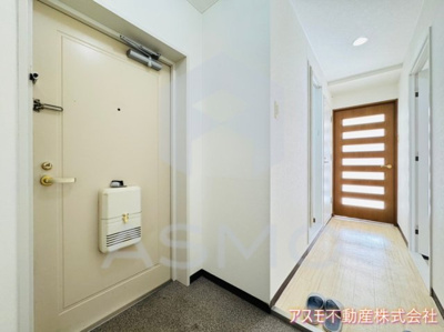 【玄関】 | リヴィエール川西 | ※同物件　別間取り　参考写真