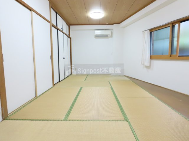 横内マンションの和室
