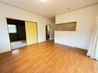 【居間・リビング】 | 富里市十倉　中古戸建