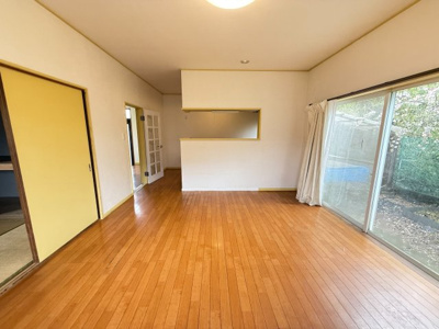 【居間・リビング】 | 富里市十倉　中古戸建