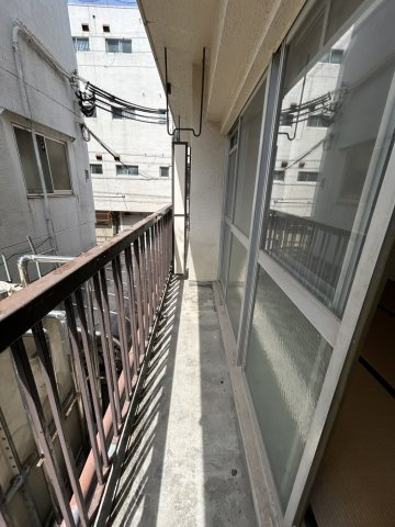 明神マンション1号のバルコニー