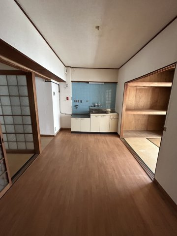 明神マンション1号の居間・リビング