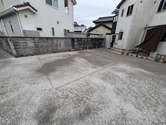 向洋中町6駐車場の駐車場