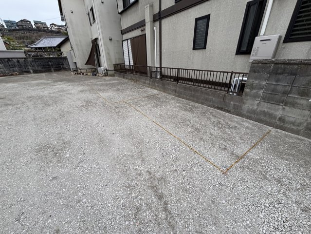 向洋中町6駐車場の駐車場
