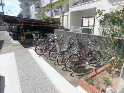 【その他共用部分】 | 甲子園第２松並ハイツ | 駐輪スペースです