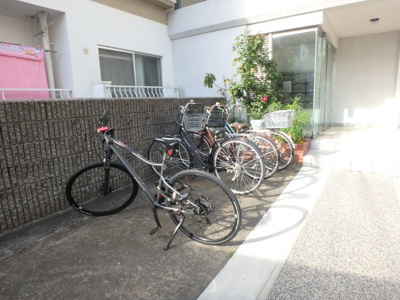 【その他共用部分】 | 甲子園第２松並ハイツ | 駐輪スペースです