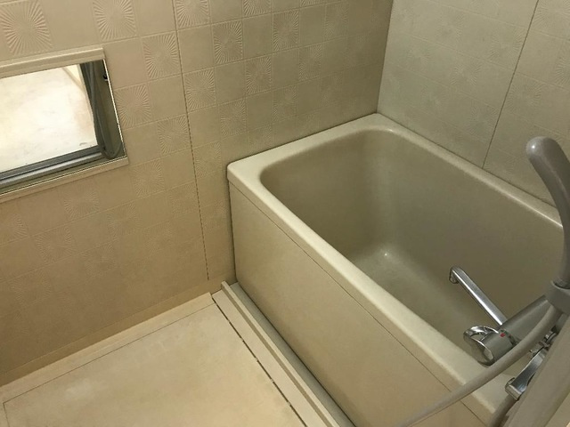 ツインハイムエクセルの浴室