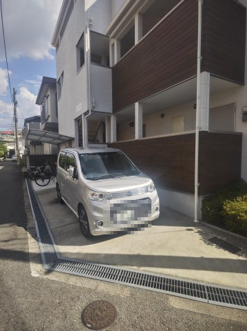 ハイツプランドールⅡの駐車場|駐車場に車を止められます