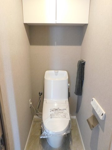 名古屋市中川区柳島町１丁目の中古マンションのトイレ|◇トイレ◇　　トイレ新品交換　上部収納付き（令和７年１０月リフォーム済）