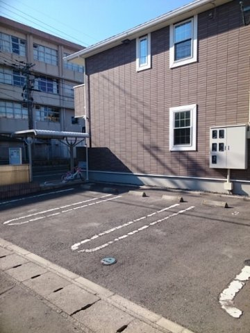 【駐車場】