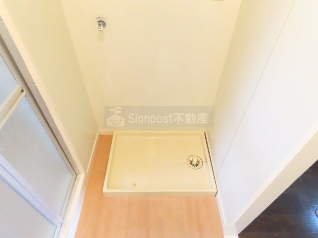 岡西ビルの洗面所