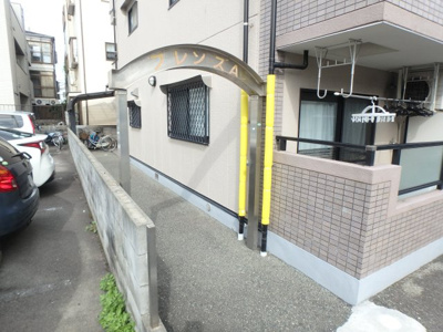 【エントランス】 | フレンズ　Ａ棟・Ｂ棟 | A棟エントランス