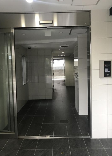 グランパシフィック木川東のエントランス