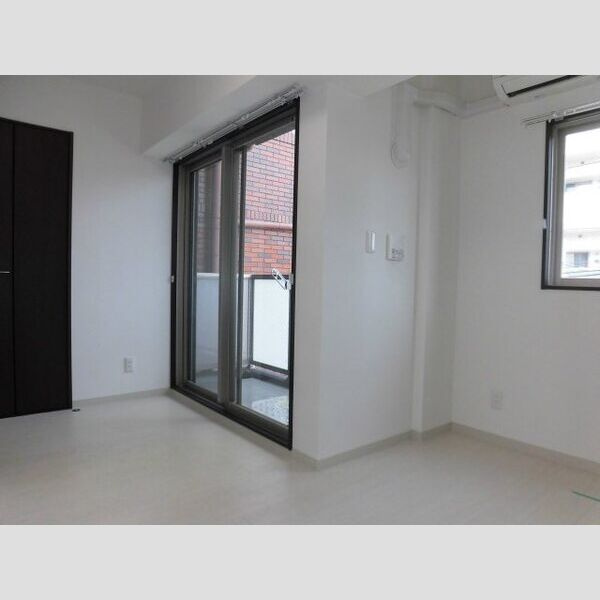 グランパシフィック木川東の居間・リビング