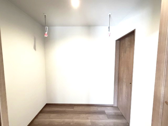 ワイウッドコート渋川市渋川第1期5号棟のその他|1階ワークスペースです。