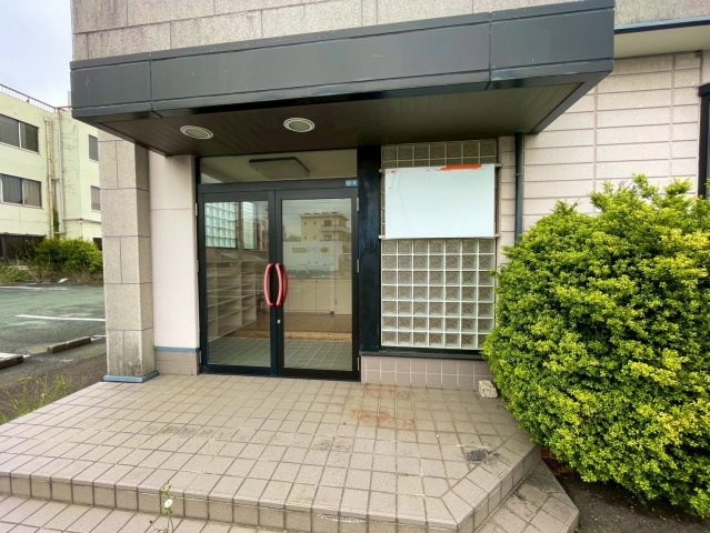 蒲郡市神明町　貸店舗・事務所のエントランス