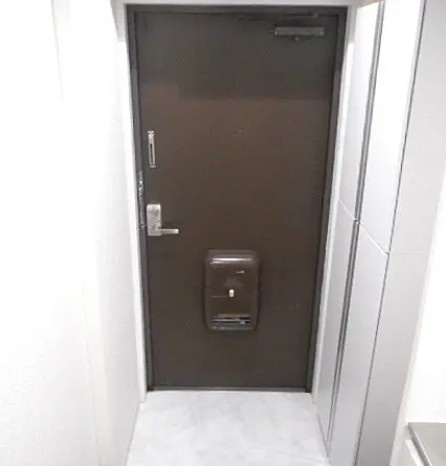 新小岩宝マンションの玄関