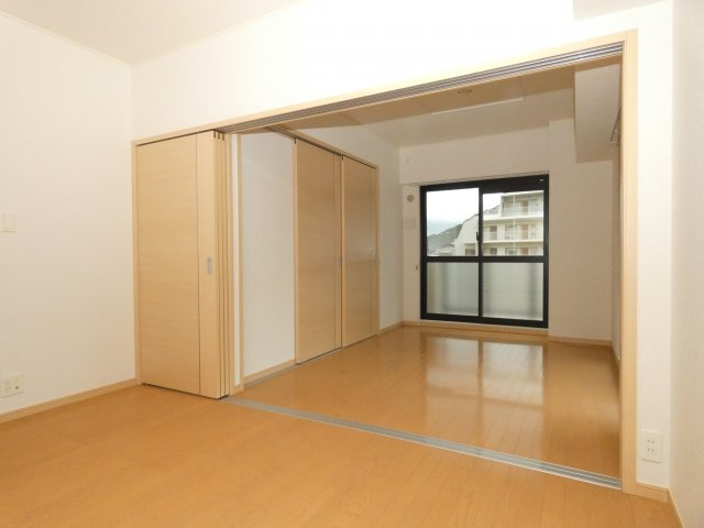 神戸市須磨区妙法寺字大津江の賃貸マンションの居間・リビング|ベルフィオーレ