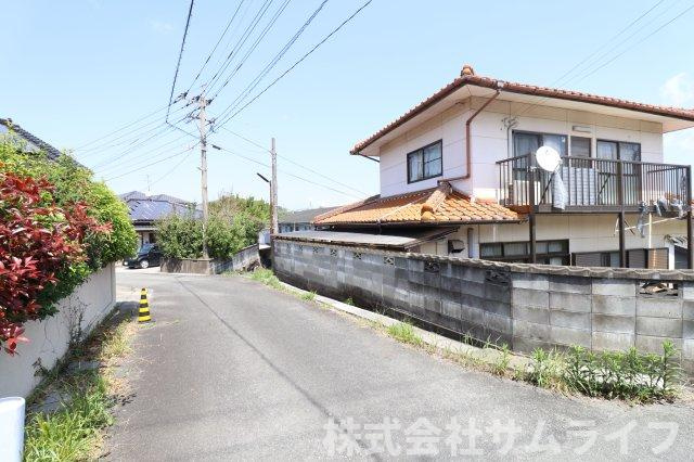 【前面道路含む現地写真】 | 伊岐須84坪売地
