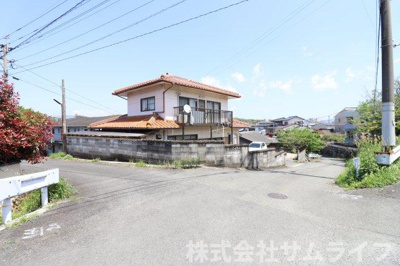 【前面道路含む現地写真】 | 伊岐須84坪売地