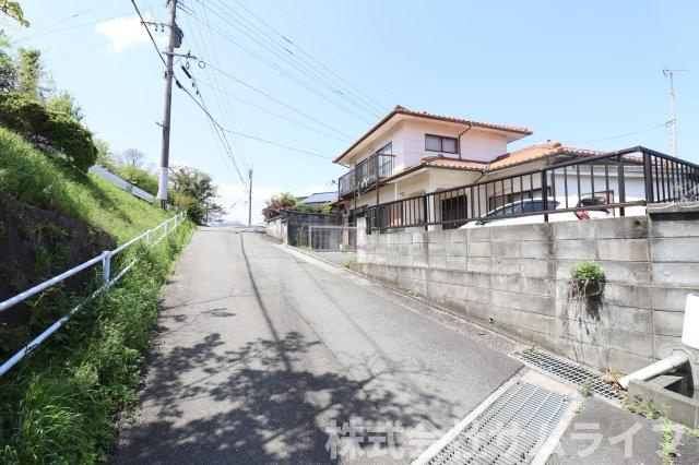 【前面道路含む現地写真】 | 伊岐須84坪売地