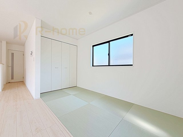 下妻市鬼怒第7　新築戸建て　1号棟のその他|リビング隣接の4帖の畳コーナー！キッズスペースや家族のくつろぎ空間に♪