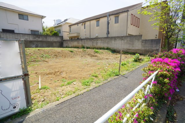 富ヶ谷２　土地の外観|小田急・千代田線「代々木上原」駅徒歩10分
井の頭線「駒場東大前」駅徒歩11分
小田急線「代々木八幡」駅徒歩11分